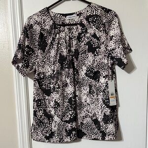 Calvin Klein women's Purple and white short-sleeved top size small nwt